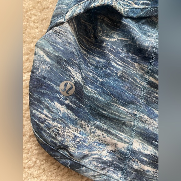 lululemon speed up shorts - Picture 4 of 6